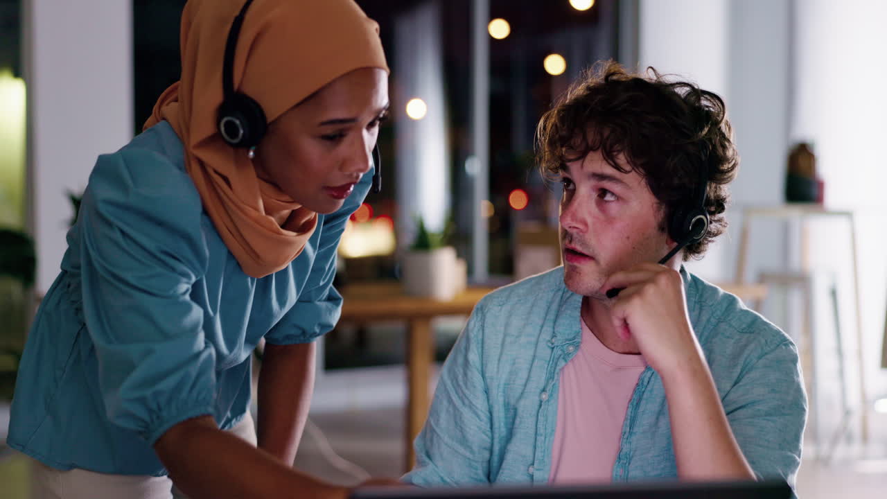 Night, manager help consultant