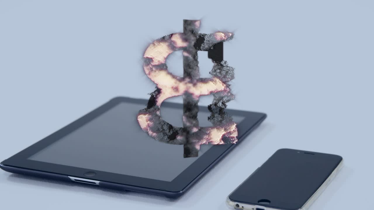En tablet tænder, et møntsymbol dannes og svæver over den glødende tablet, mens en telefon til højre viser finansdata.