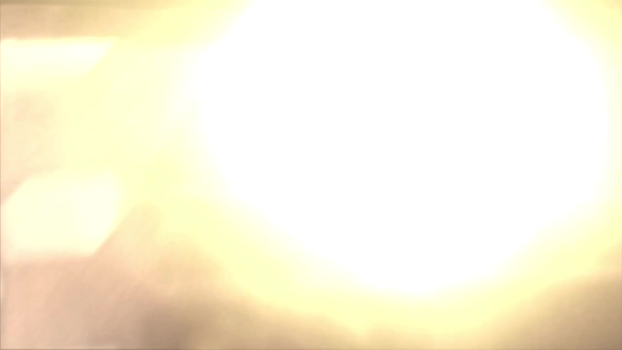 Cinematic Light Leak Transition Effect