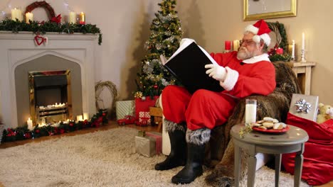 Papá-Noel-Leyendo-Un-Libro