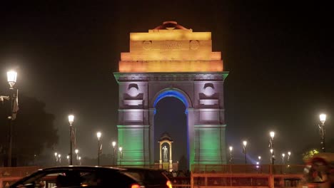 India-Gate-Mit-Laserlichtern-Bedeckt