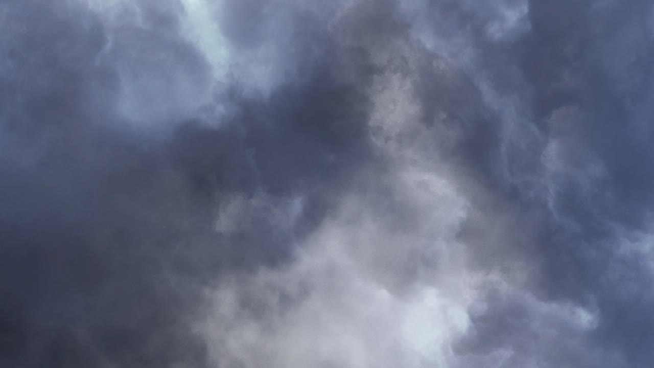 Thunderstorm at night real time in sky , thunderstorm 4k