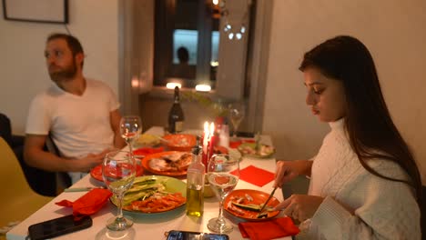 cena romántica para dos personas