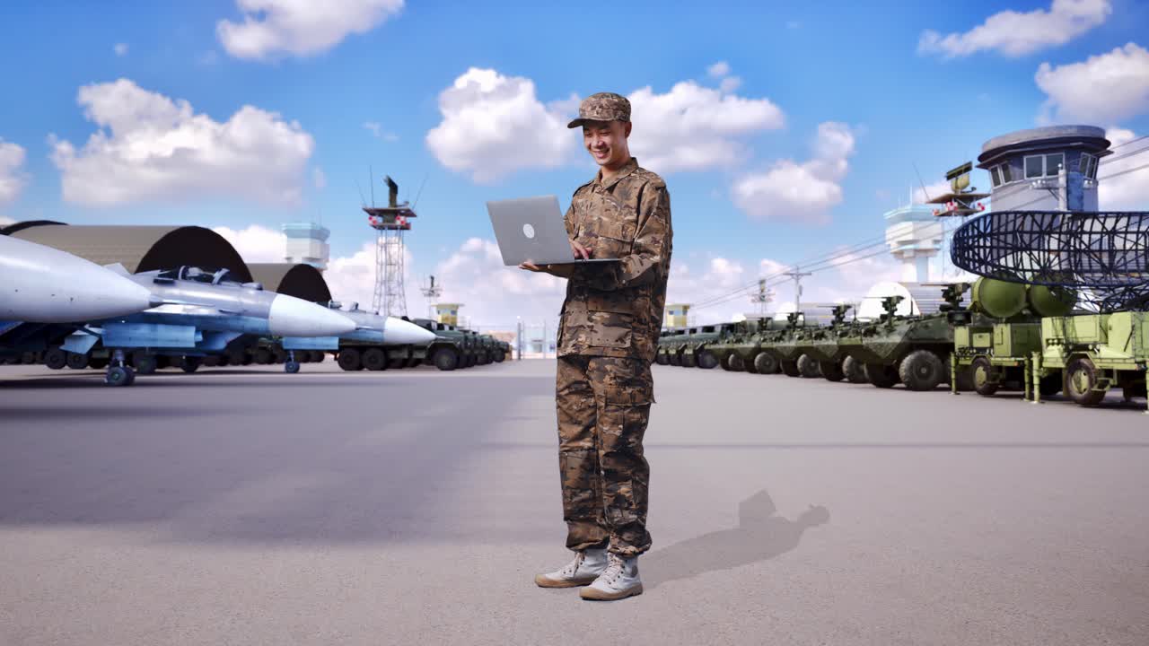 공군 기지 에서 노트북 을 사용 하는 군인 들