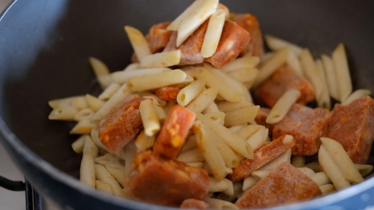 pasta al sugo. True Italian food