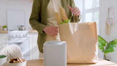 Joven-En-La-Cocina