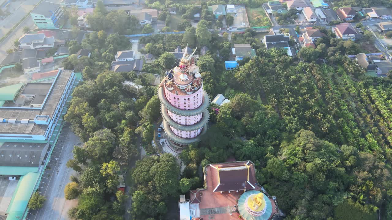toma de arriba hacia abajo de 4k de ancho