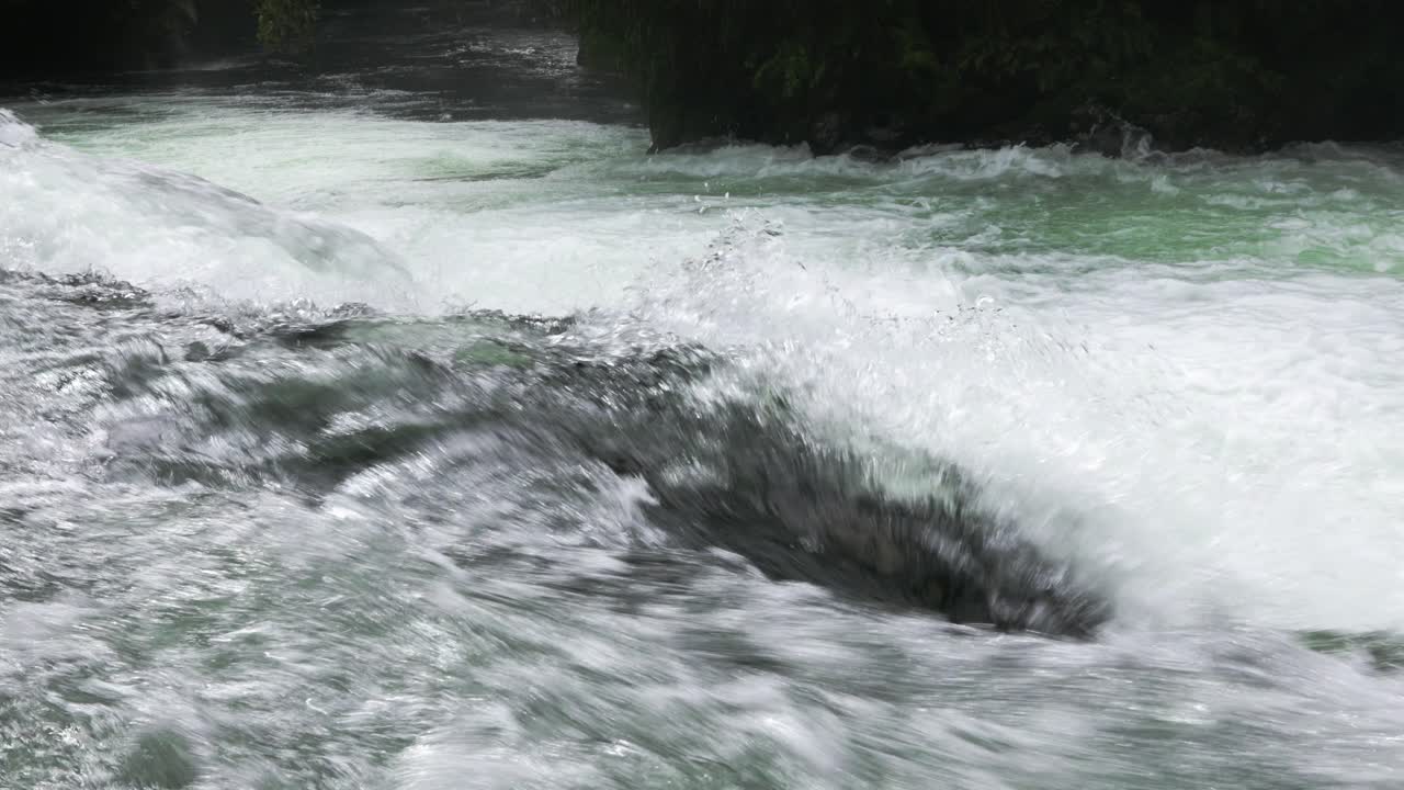 Whitewater entering the Powerhouse rapid on the Kaituna River, Rotorua New Zealand