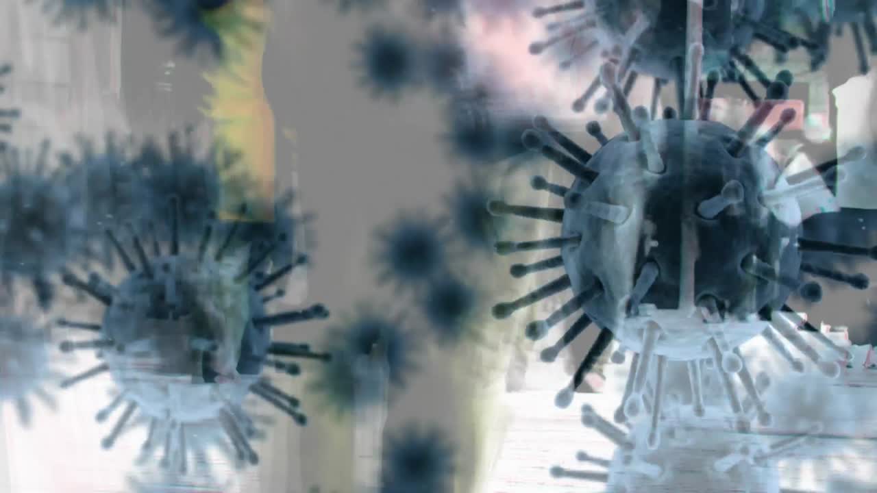 거리를  ⁇ 고 있는 사람들 위에 있는 코로나 19 세포의 애니메이션