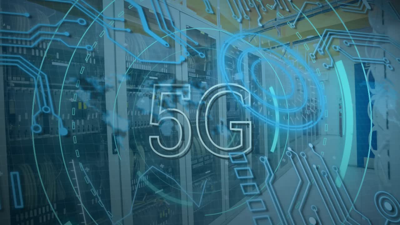 animación de texto 5g y procesamiento de datos sobre la sala del servidor