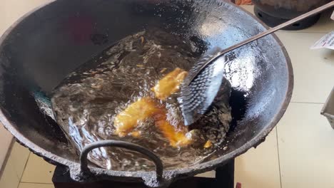 अलूर आलू का चॉप भारतीय उपमहाद्वीप का एक स्नैक है