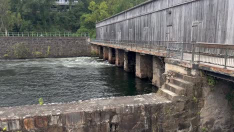 Flussschleuse-Und-Haupttor-Entlang-Des-Augusta-Kanals-In-Georgien