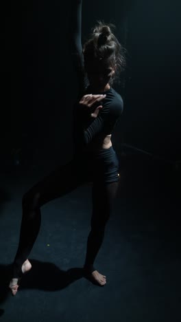 contemporary dance performance in the dark