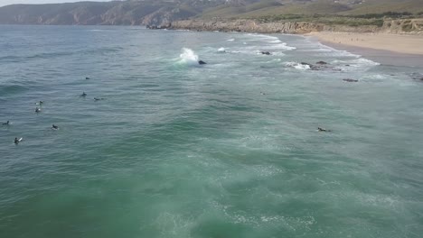 Ruhiger,-Sonniger-Sommertag-Am-Atlantikstrand-In-Portugal-Praia-Da-Guincho