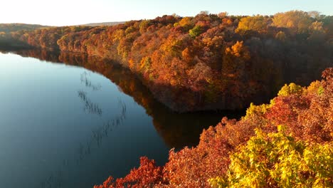 Speedwell-Forge-Lake-Im-Herbst-Goldene-Stunde-Licht