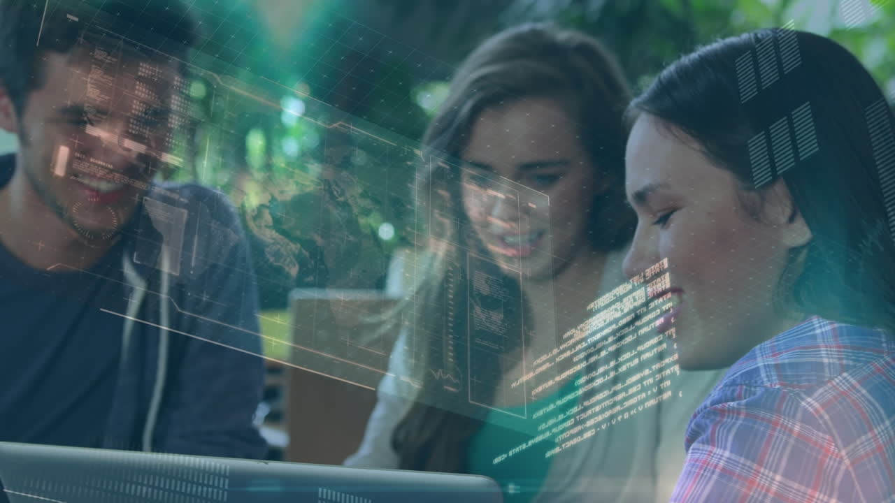 animación de procesamiento de datos sobre tres estudiantes varones y mujeres diversos sonrientes que estudian juntos