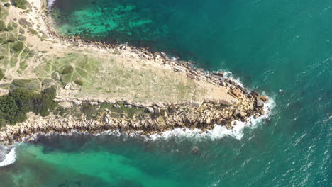 Martigues-Toma-Aérea-Zona-Salvaje-Francia-Costa-Mediterránea-Agua-Azul-Día-Soleado