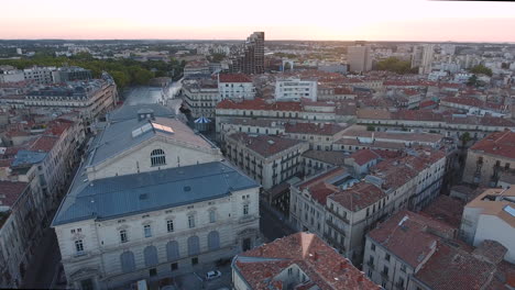 Opernkomödie-Montpellier-Drohnenansicht-Sonnenaufgang