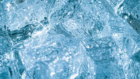 primer plano de cubitos de hielo, fondo abstracto.