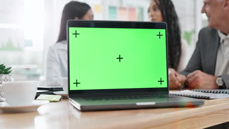 Business-people,-laptop-and-green-screen-mockup