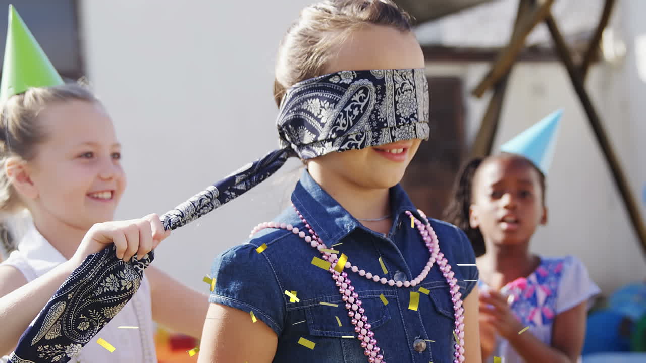 animación de confeti cayendo sobre diversos niños jugando en una fiesta de cumpleaños