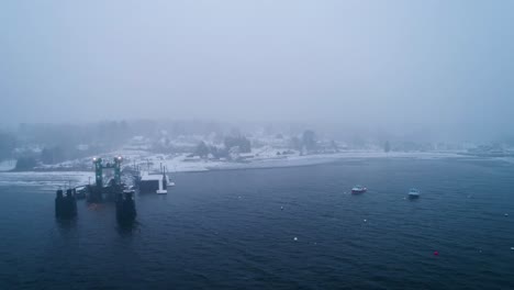 Luftaufnahme-Des-Hafenterminals-In-Rockland,-Maine