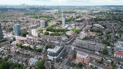 Panorámica-Antena-Drone-Walthamstow-East-London-Reino-Unido-Centro-De-La-Ciudad