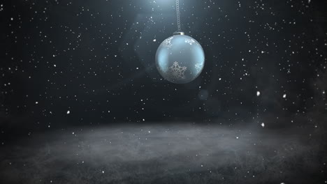 Animierte-Nahaufnahme-Weiße-Schneeflocken-Und-Silberne-Kugel-Auf-Dunklem-Hintergrund