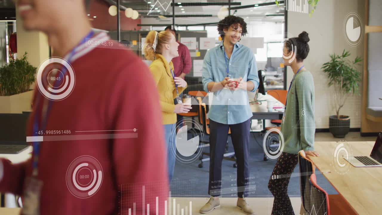 현대 사무실에서 상호 작용하는 다양한 동료에 대한 비즈니스 데이터 처리 애니메이션