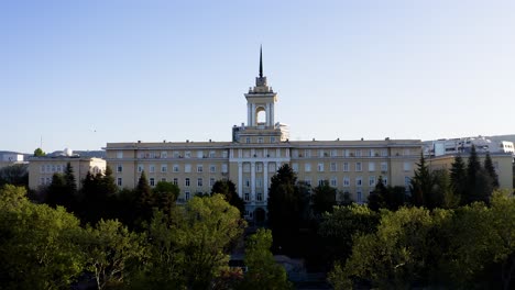 escuela naval en varna con un avión no tripulado