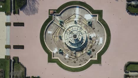 aerial-view-of-large-fountain