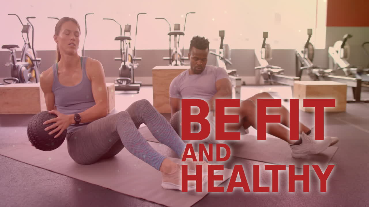 체육관에서 운동하는 다양한 남성과 여성에 대한 건강하고 건강한 텍스트의 애니메이션