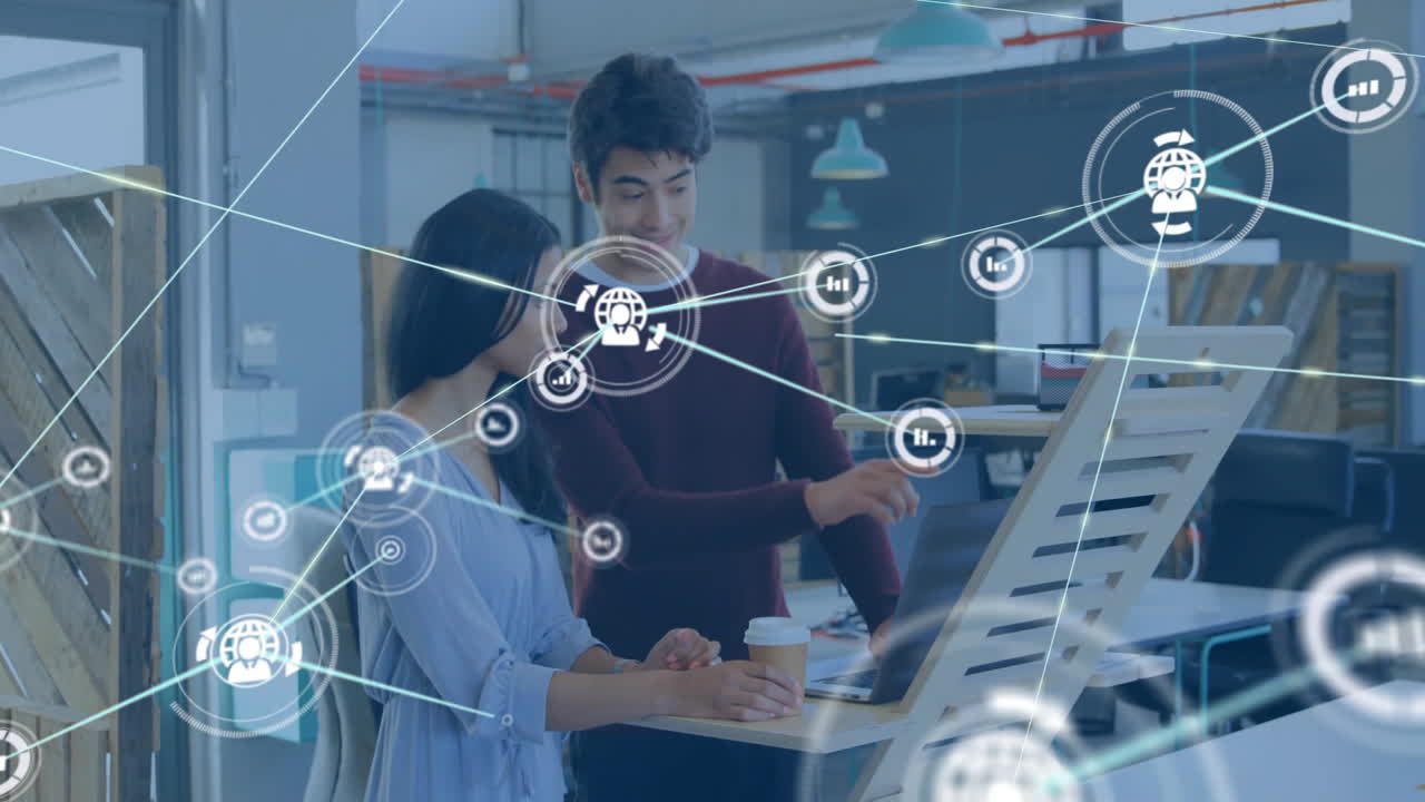 사무실에서 다양한 사업가들과의 세계 아이콘과의 연결 네트워크의 애니메이션