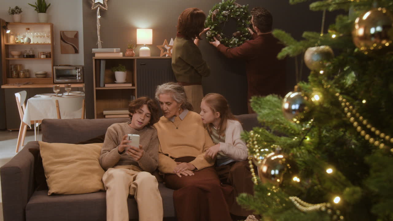 A heartwarming Christmas family gathering