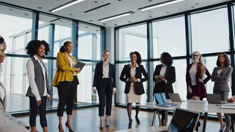 businesswomen in meeting