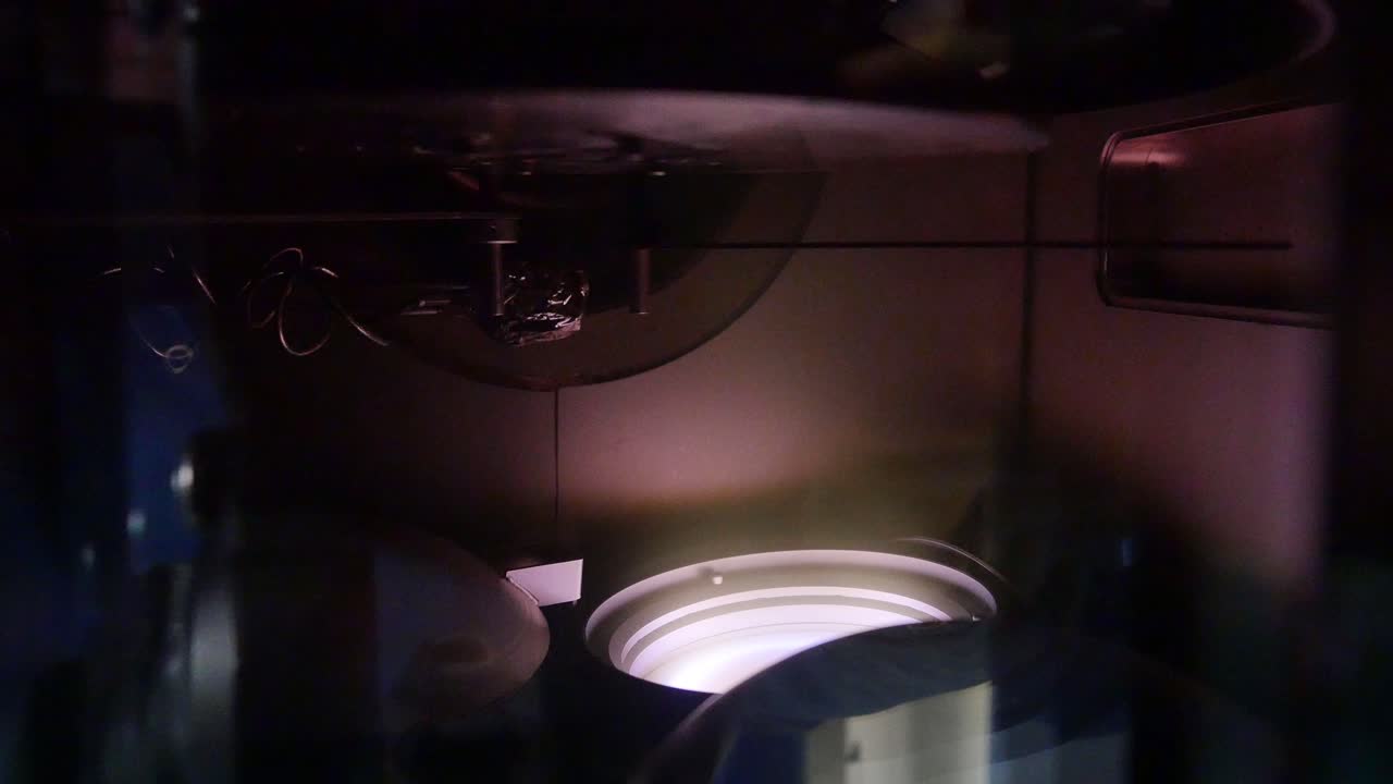 실험실 기계 의 내부 모습