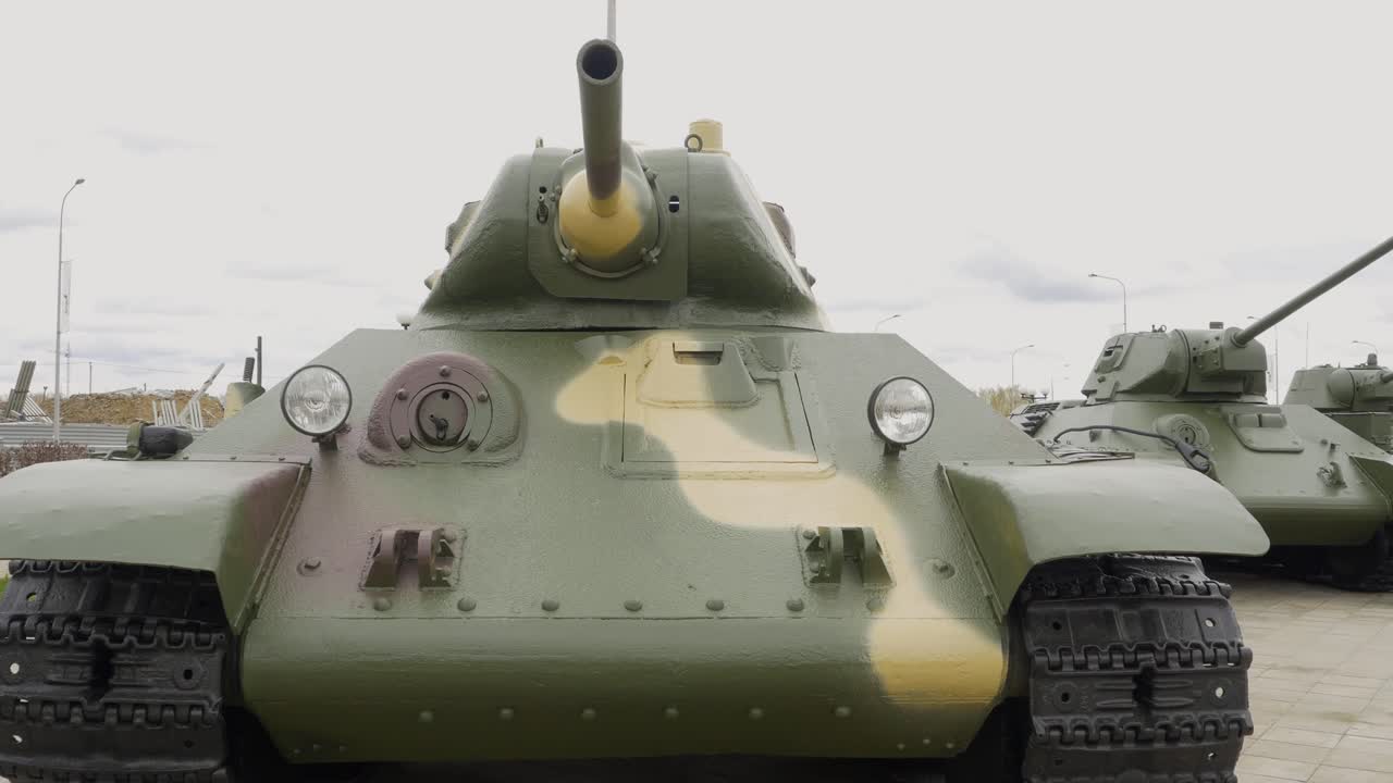 tanque soviético t-34 en un museo