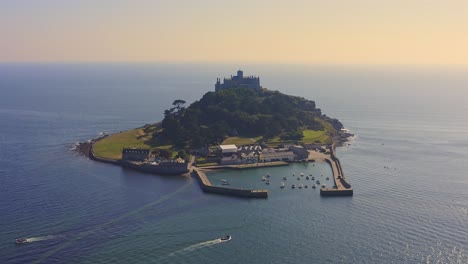 Asombrosa-Isla-Del-Monte-De-San-Miguel-Inglaterra-Aéreo