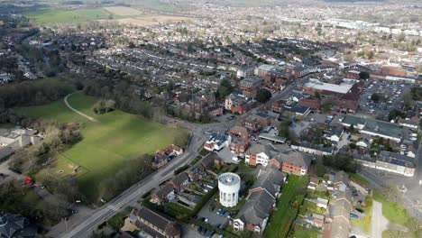 Billericay-Essex,-Reino-Unido,-Centro-De-La-Ciudad,-Imágenes-Aéreas-En-Aumento-De-High-Street-4k