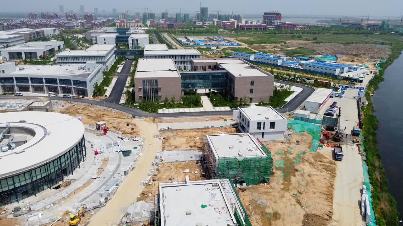 construcción del centro olímpico de weihai panorámica completa a la izquierda