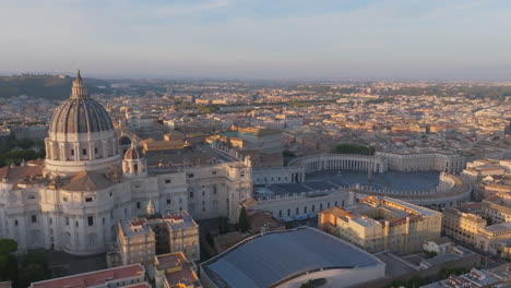 imágenes aéreas en la puesta de sol girando lentamente alrededor de st