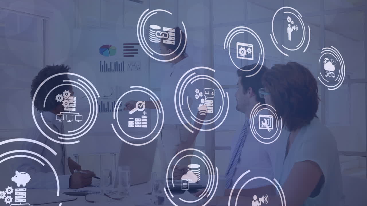 animación de múltiples iconos digitales contra una mujer biracial dando una presentación en la oficina