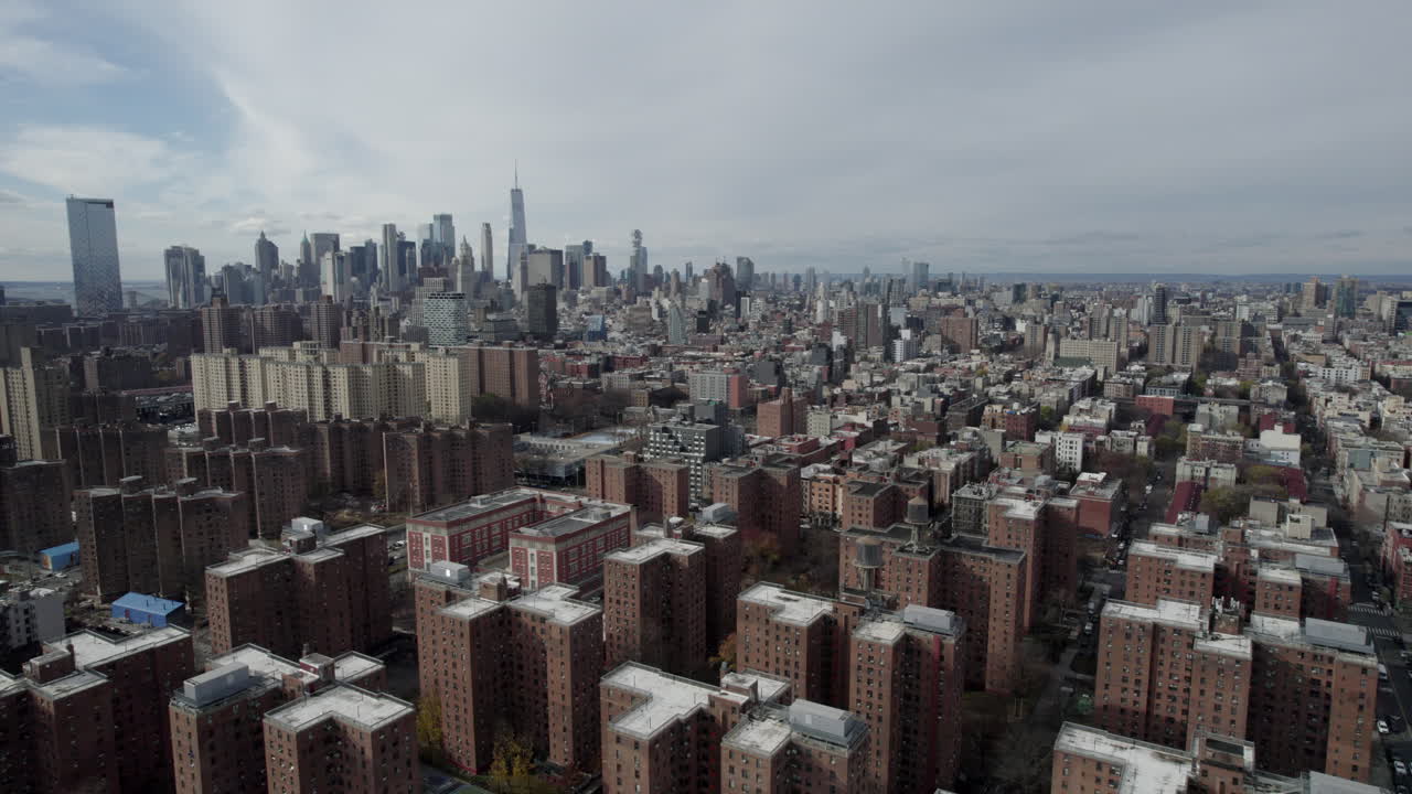 뉴욕 에 있는 이스트 리버 파크 아파트 블록 의 공중 사진