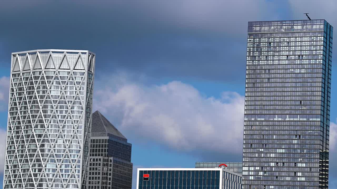 Showing the Morgan Stanley, Landmark Pinnacle, CITI, Newfoundland (Vertus) and  Canary Wharf buildings, London