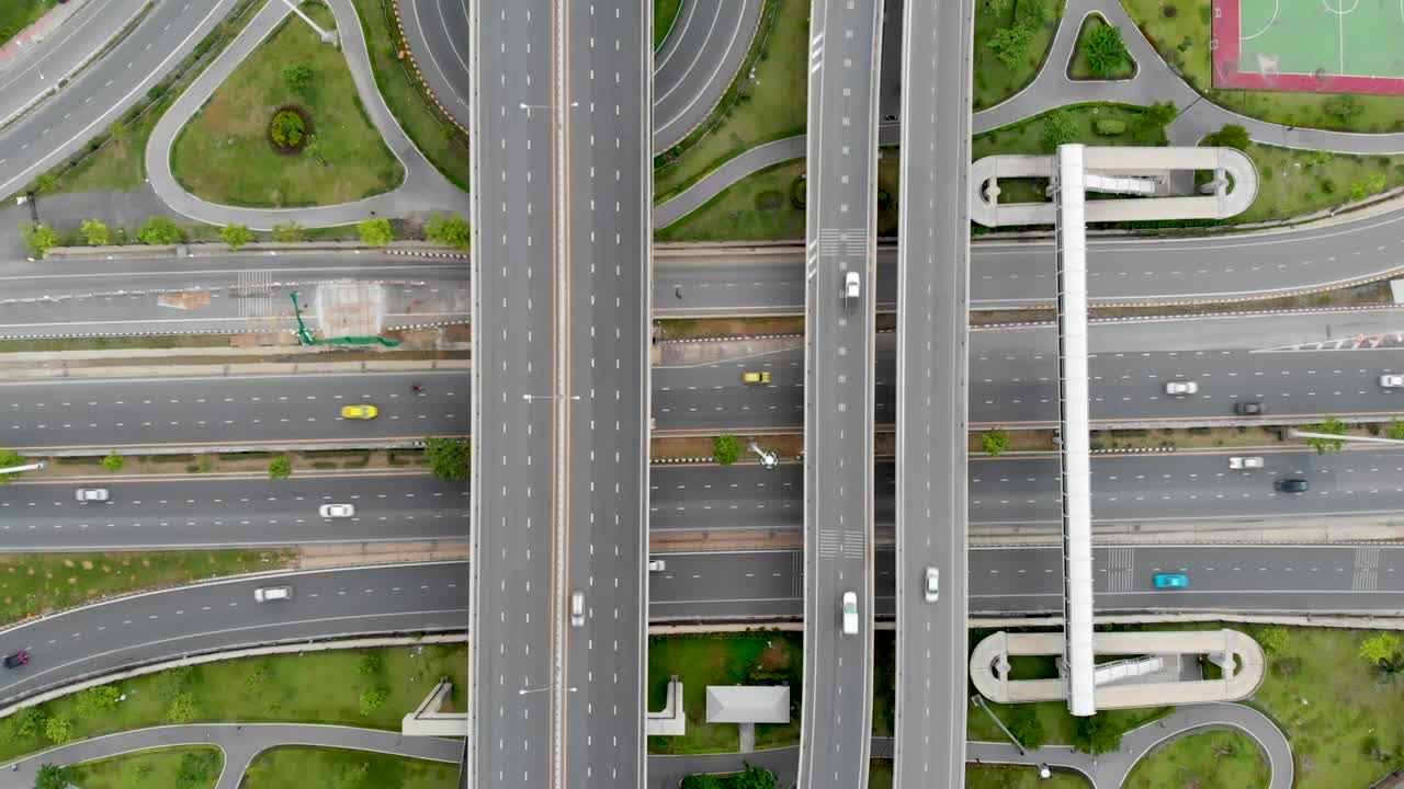 고속도로 교차로 의 공중 사진