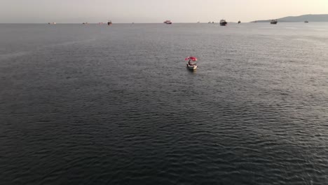 Ships-Anchored-Istanbul