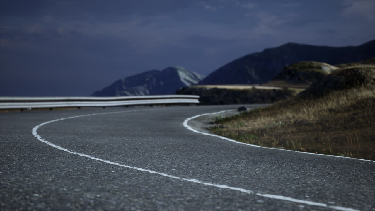 해가 뜨는 시간에 바다 의 길