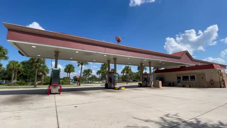 tropical hurricane ian florida gas station supply gasoline shortages sarasota tampa bay basic necessities preparedness