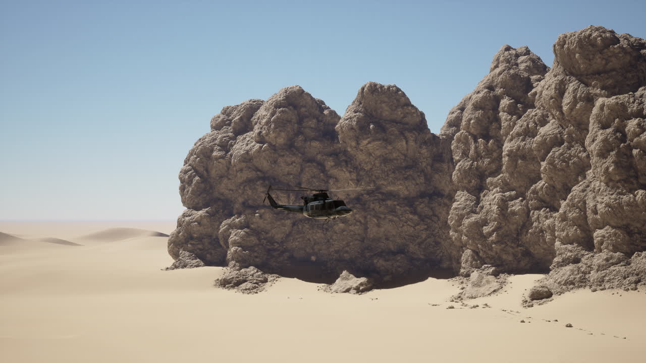 사막 풍경 위를 날아다니는 군사 헬리터