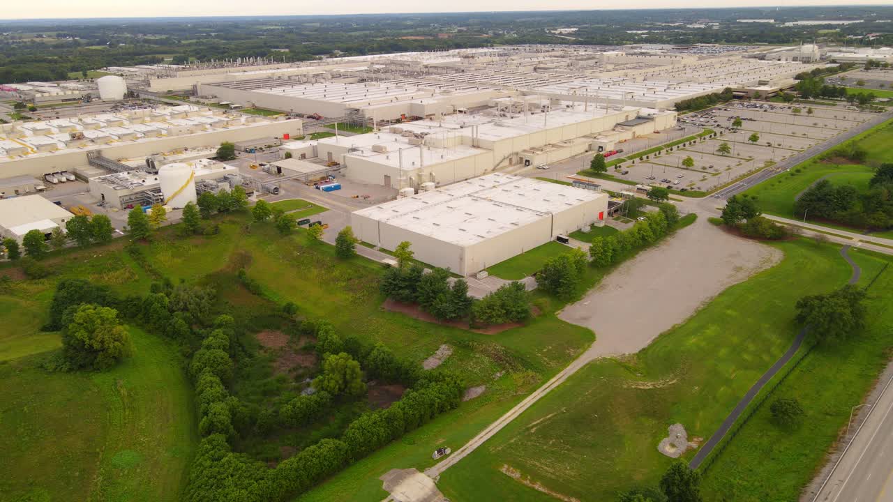 Car Manufacturing Plant in the USA - Large Automotive Production Facility